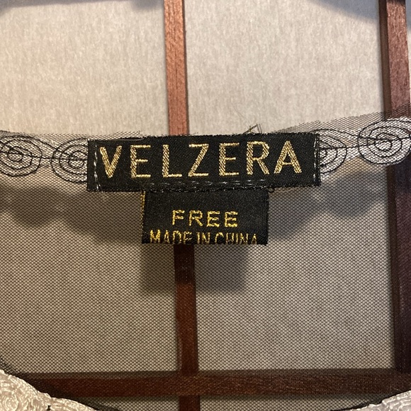 Velzera Sheer Embroidered Top - Picture 4 of 8